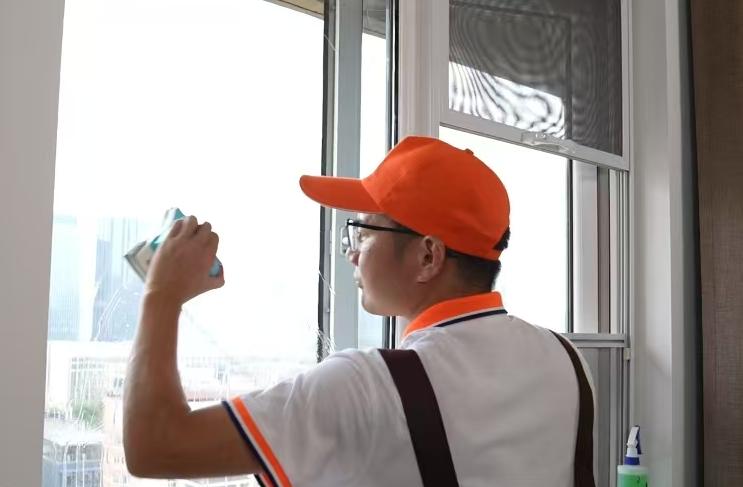 精细擦窗